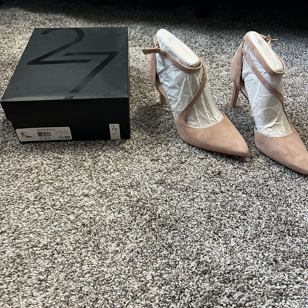 27 EDIT Abilyn Taupe Suede Pointed Toe Stiletto Heels Never Worn